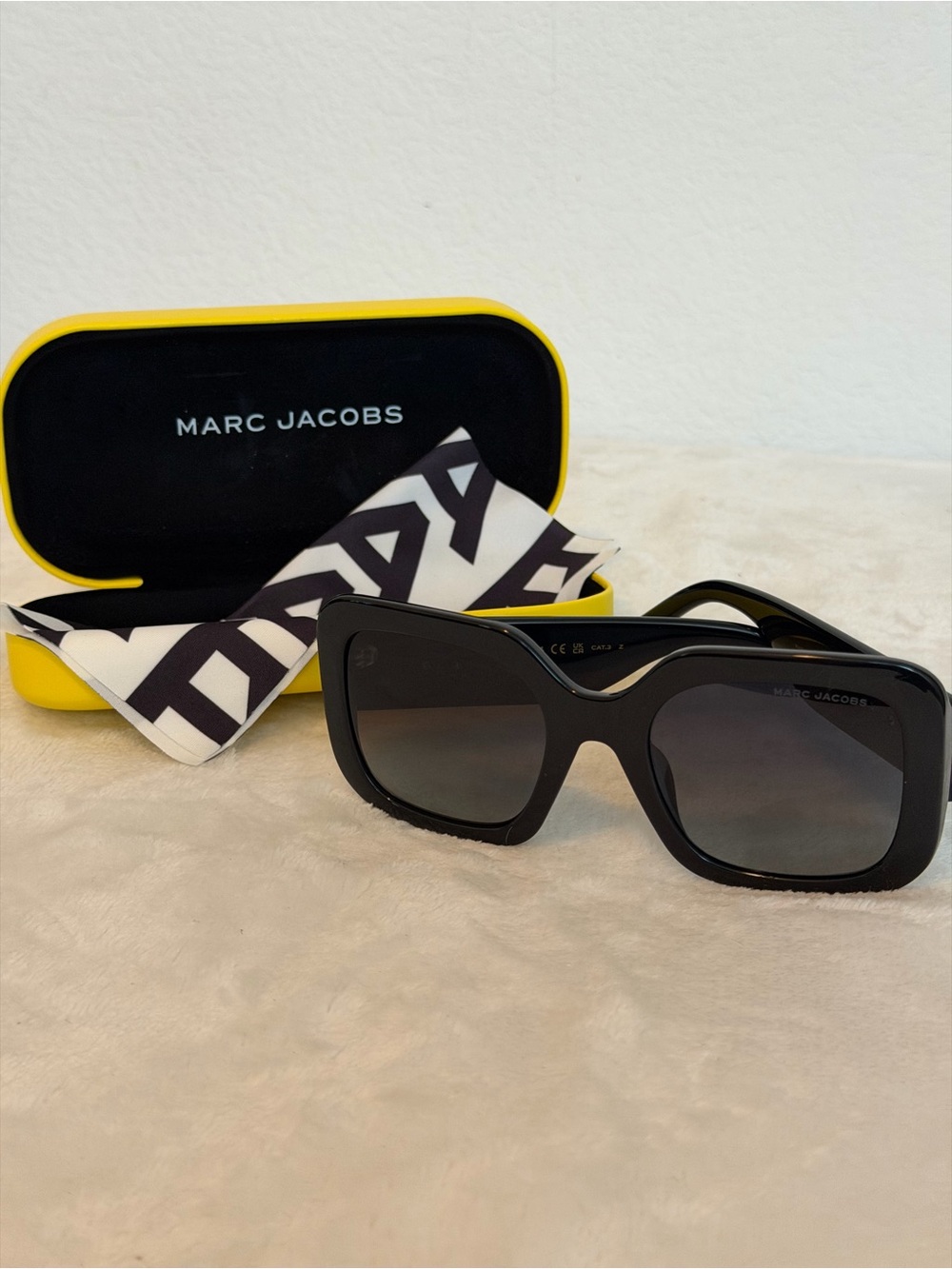 Marc Jacobs Black Oversized Square Sunglasses (NWOT)